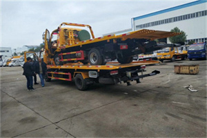 卢龙同城汽车补胎